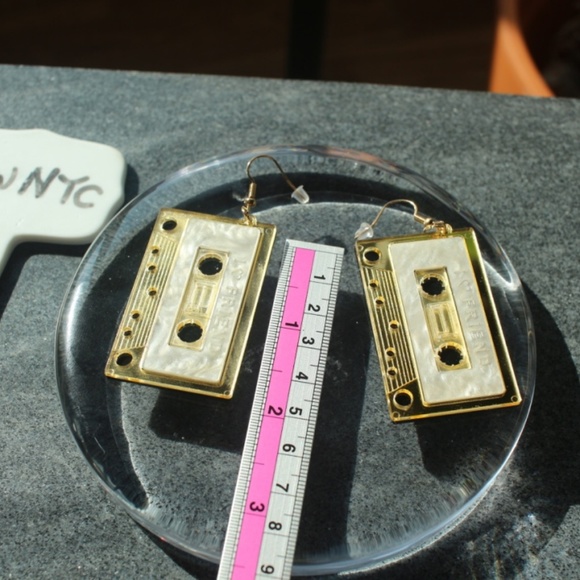 NEW Acrylic Cassette Tape fun retro gold Earrings - Picture 7 of 8